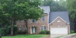 4 bed, 2.5 baths Colonial available for rent - Awesome Downtown Matthews location - Gallery 1