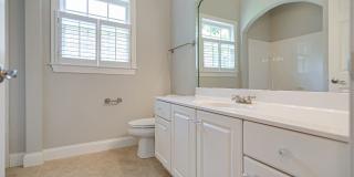 Beautiful Home in Willow Springs Just Minutes to Downtown Franklin Gallery 24