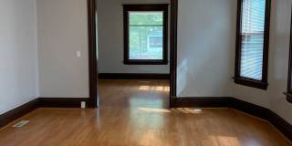 Spacious 2-Bed 1-Bath Unit Available in Minneapolis! Gallery 3