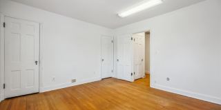 212 FREDERICK Avenue S Gallery 44
