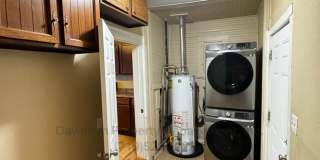 Stunning 4 Bedroom House near Old Colorado City Gallery 10