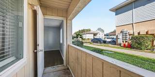 550 GOLDEN RAINTREE Place Gallery 25