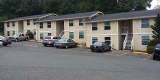 2 Bedroom 1 Bath Apartment in Port Orchard! Gallery 1