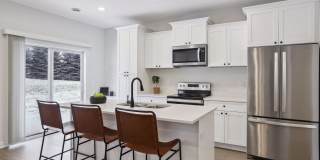 Model 3 Bedroom Town Home Gallery 7
