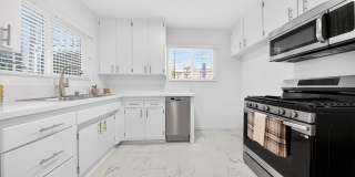 1815 N. Harvard Blvd. Gallery 22