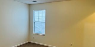 Prime South Fulton location! Minutes to Atlanta, I-85 and movie studios! 2 bed, 2.5 bath, 1 car garage, must see! Gallery 17