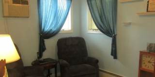 Spacious 4BR 2 BA House in Lindenhurst Gallery 9