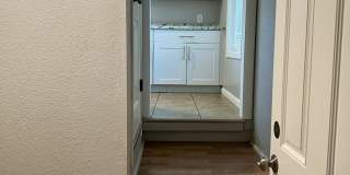 107 N Gillette Ave Gallery 35