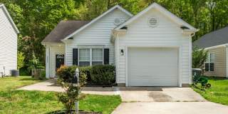 Charming 3 bedroom, 2 bathroom Ranch-style home Gallery 1