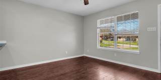 1602 W Elm Street Gallery 4