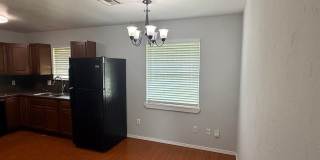 Cute 3 bed, 1 Bath in Central Edmond Gallery 5