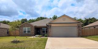 Welcome Home to Comfort and Convenience in Newcastle! Gallery 3