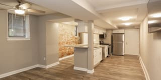 The Manor Gallery 19