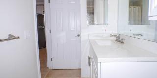 RARE Offering 2BD/2BA Furnished Condo of secured building in highly sought after Boutique Bella Capri building. Gallery 23