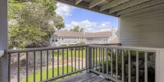 Students Welcome! Move In Special-$200 Off 1st Months Rent! Fantastic & Classy 2-Bed 2-Bath Ranch-Style 2nd Floor Condo Gallery 6