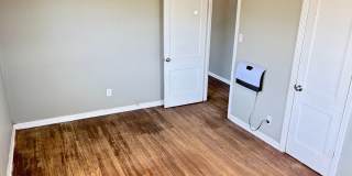 2bed/1 Bath - Available May Gallery 9