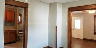 601 E University, Bloomington Gallery 13