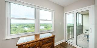 Charming 2BR Condo in Saint Petersburg Gallery 14