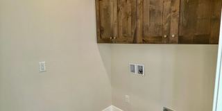 Four-Bedroom Home Near Shooting Star Park in Washington Fields Gallery 15