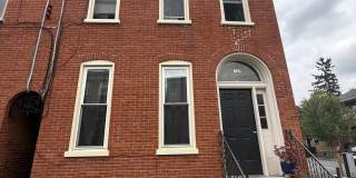 129 E Walnut St APT 4 129 E Walnut St APT 4 Gallery 1