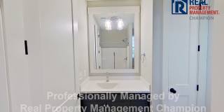 Bright & Open End Unit Townhome Bright & Open End Unit Townhome Gallery 26