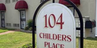 Beautifully Kept & Well Maintained Apartment - Conveniently Located Downtown Clarksville Beautifully Kept & Well Maintained Apartment - Conveniently Located Downtown Clarksville Gallery 1