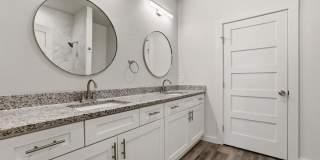 1221 W Johnson Street Gallery 11