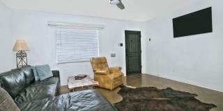 1923 W Earll Drive Gallery 10