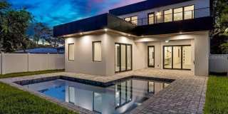 Bold Contemporary Sarasota Luxury Home. 4 Beds/ 4 Baths. Private Pool and Summer Grill. Gallery 68