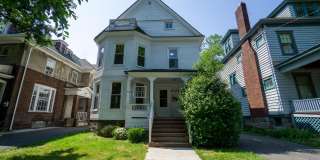 116 Victoria - AVAIL 6/1/2027 - Charming 5 bedroom Home with Hardwoods Short Walk To Eateries and Shops Gallery 1