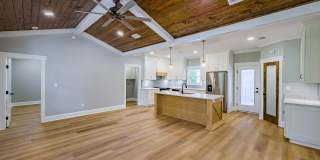 807 Cherokee Ave Unit A **Move In Special!** Gallery 7