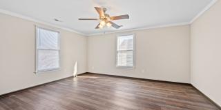1015 Cabell Street Gallery 23
