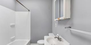 1711 ASHBURTON Street Gallery 23