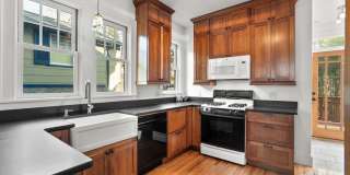 3 Bed 2.5 Bath - Takoma Park Craftsman - Spacious Rear Deck Gallery 14