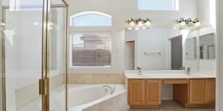 Beautiful Single-Level Home with Private Pool – Prime Arrowhead Location! Gallery 44