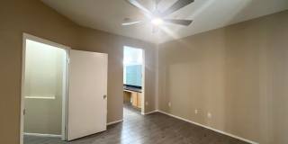 Beautiful Summerlin townhome, 3 bed, 2.5 bath, on 1st floor. Gallery 22