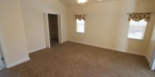 ** PET FRIENDLY **NAPLES PARK - NO HOA - POOL & SPA HOME - CLOSE TO BEACH! - ANNUAL Gallery 8