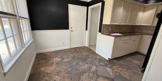 2125 S WILLIS Gallery 7