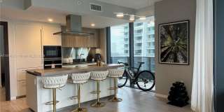 1000 Brickell Avenue Gallery 3
