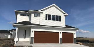 4 Bed 2.5 Bath Single Family Home Gallery 1