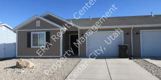 Move-In Discount!!!  3 Bed - 2 Bath Newer Construction Single Level Twin Home Gallery 1