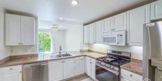 OC: Spacious 2BD/2.5BA Condo in Irvine with Resort-Style Amenities, Private Balcony & In-Unit Laundry & 2 Parking Spaces Gallery 1