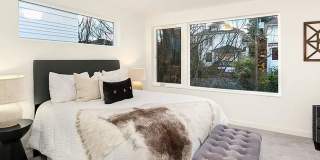 Modern Beacon Hill Home with Rooftop Deck & Sweeping Seattle Views Gallery 8
