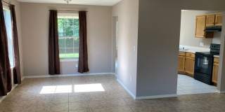 3 Bed / 2 Bath Extremely close to Wedington Exit! Pre-leasing for Aug 10 Move-in! Gallery 6