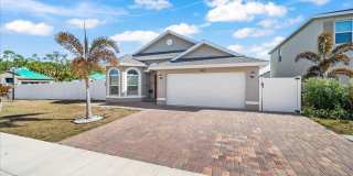 340 PALM BREEZES Drive Gallery 1