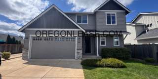 Modern 4-Bedroom Springfield Home with Custom Finishes & Fenced Yard Modern 4-Bedroom Springfield Home with Custom Finishes & Fenced Yard Gallery 1