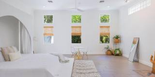 717 Forest Hill Boulevard Gallery 18