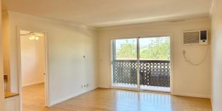Bright and Spacious Quiet Corner 2 Bed/ 2 Bath with Private Balcony, Views, In Unit Laundry and Parking in the Heart of Highland Park! Bright and Spacious Quiet Corner 2 Bed/ 2 Bath with Private Balcony, Views, In Unit Laundry and Parking in the Heart of Highland Park! Gallery 1