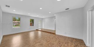 15010 NE 7th Ave Gallery 16