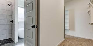 Beautiful! 4-Bed Home in Mustang Gallery 30